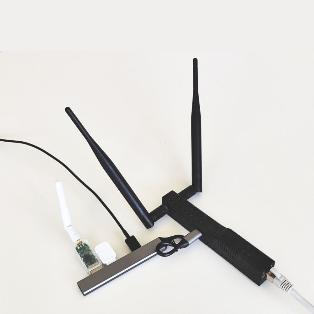 SMLIGHT SLZB-MR1U Zigbee Thread Multiradio CC2652P7 EFR32MG21 LAN PoE USB Wi-Fi